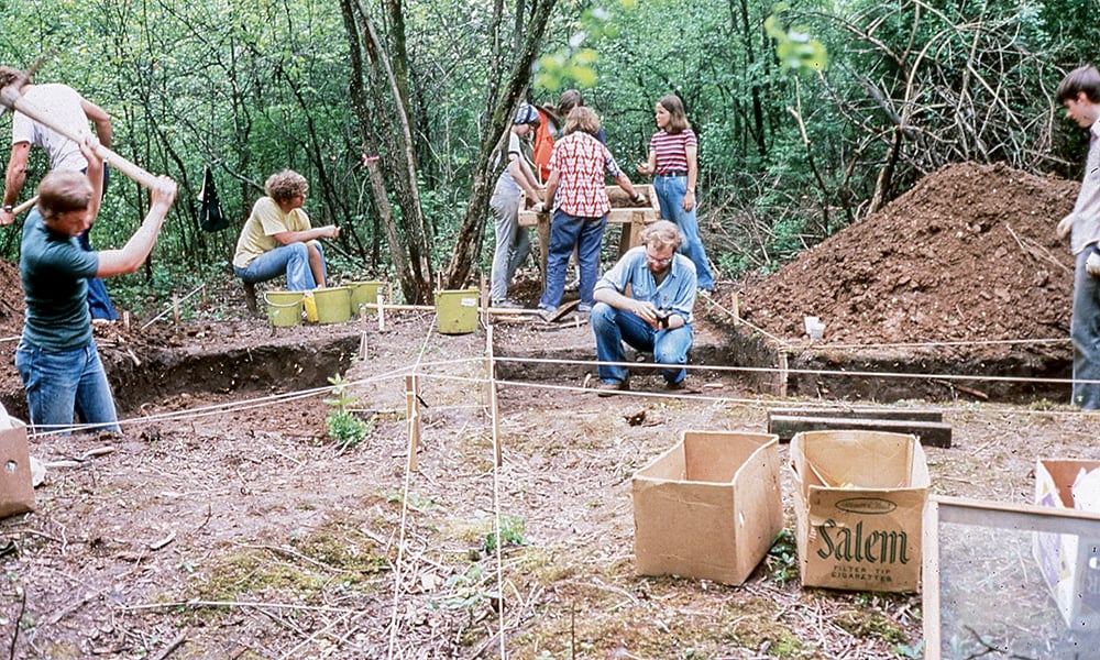 Wheaton-College-students-at-dig-Courtesy-of-Buswell-Library-Special-Collections-Wheaton-College-IL